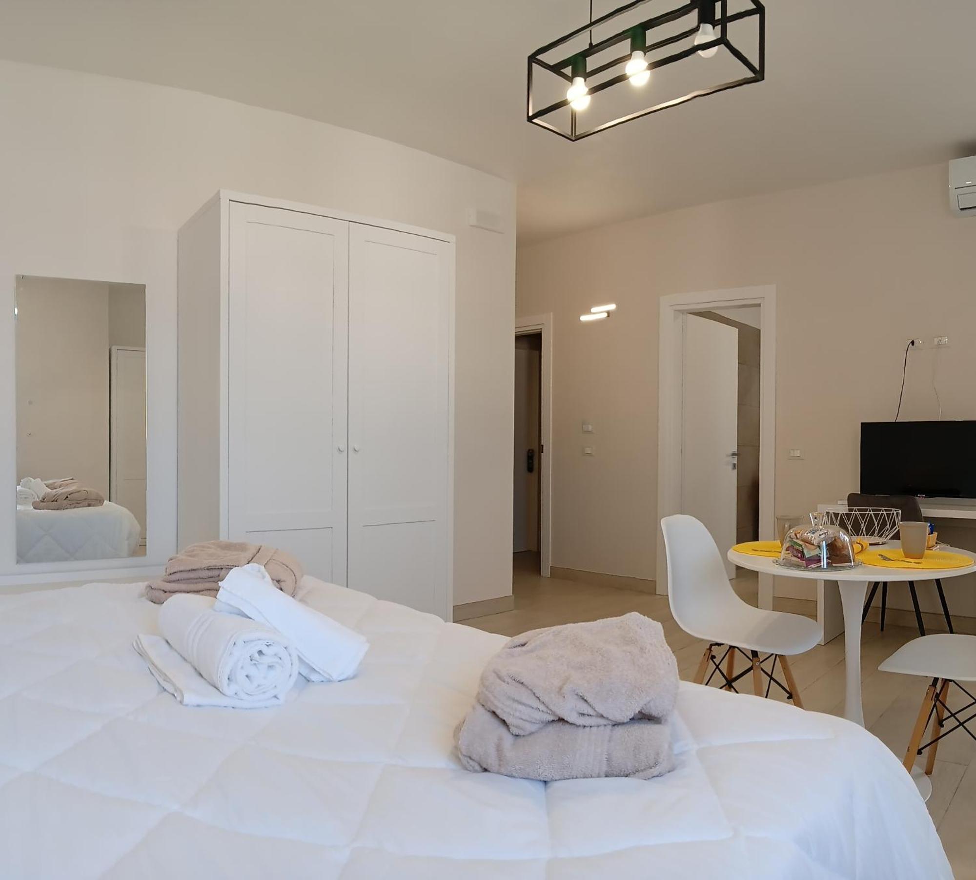 Mya Luxury Rooms And Wellness Melendugno Eksteriør billede
